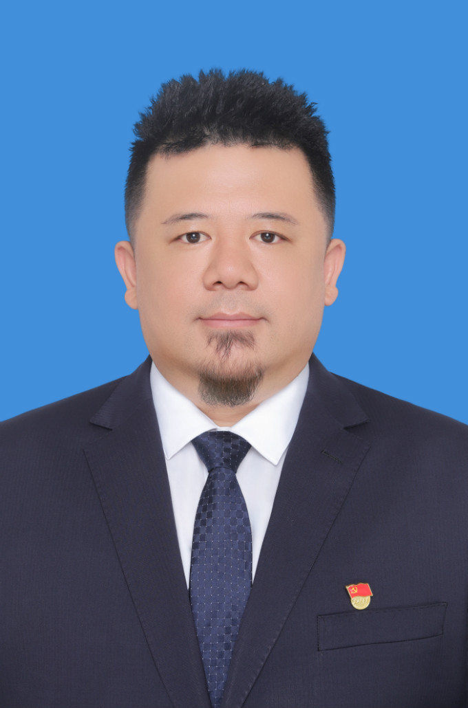 次旦多杰（黨委委員、副總經(jīng)理兼總工程師）